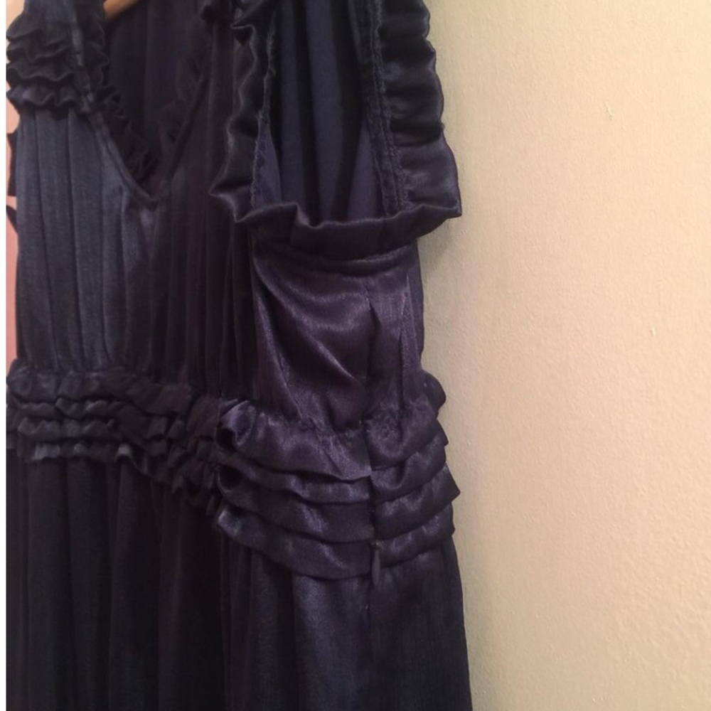 Esley sleeveless ruffles v- neck navy dress Sz 10 - Picture 7 of 8